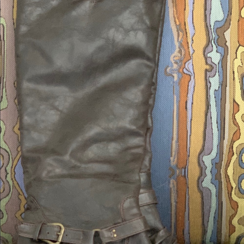 Boots - Picture 5 of 6